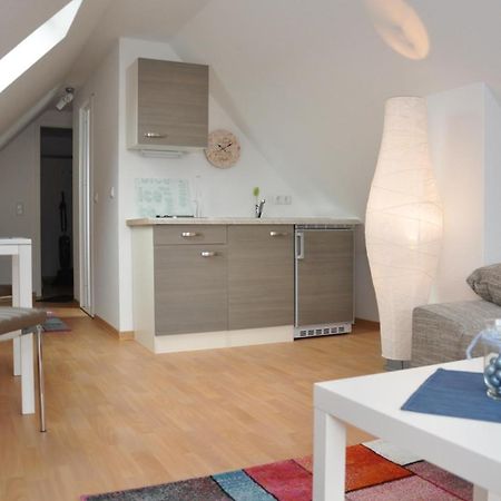 Ferienhaus Mueritzzauber / 1 Zimmer Dachgeschoss-Appartement Рёбель Экстерьер фото