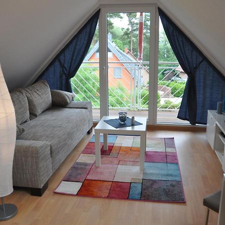 Ferienhaus Mueritzzauber / 1 Zimmer Dachgeschoss-Appartement Рёбель Экстерьер фото