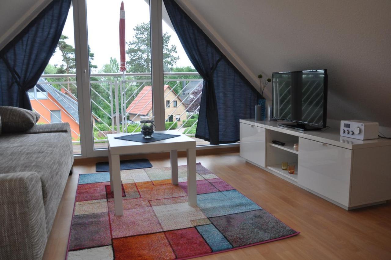Ferienhaus Mueritzzauber / 1 Zimmer Dachgeschoss-Appartement Рёбель Экстерьер фото
