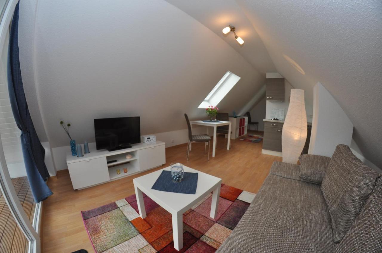 Ferienhaus Mueritzzauber / 1 Zimmer Dachgeschoss-Appartement Рёбель Экстерьер фото